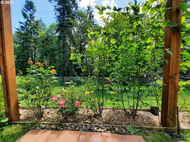 29800 RIVERVIEW Dr, Rainier, OR 97048