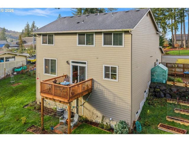 29800 RIVERVIEW Dr, Rainier, OR 97048