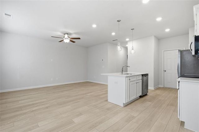 208 Filer Drive, Mcdonough, GA 30253