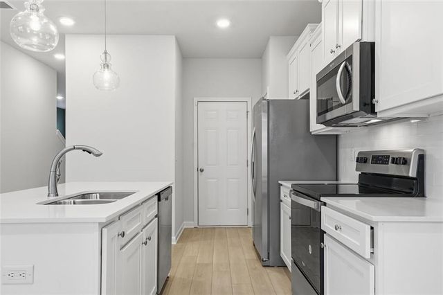 208 Filer Drive, Mcdonough, GA 30253