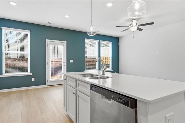 208 Filer Drive, Mcdonough, GA 30253