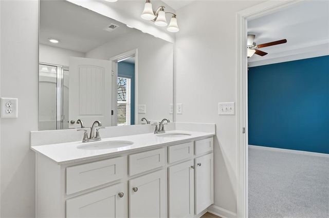 208 Filer Drive, Mcdonough, GA 30253