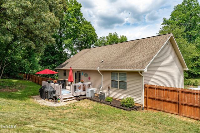 2904 Muskett Drive, Johnson City, TN 37604