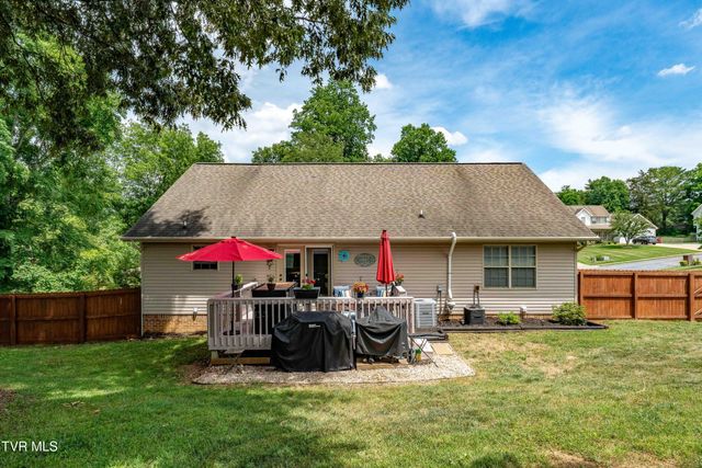 2904 Muskett Drive, Johnson City, TN 37604