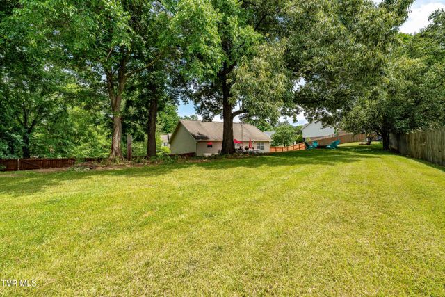 2904 Muskett Drive, Johnson City, TN 37604