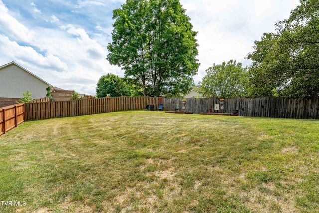2904 Muskett Drive, Johnson City, TN 37604