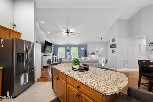 2904 Muskett Drive, Johnson City, TN 37604