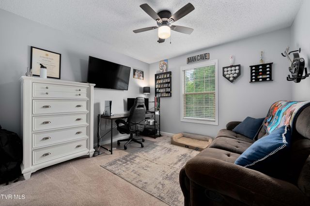 2904 Muskett Drive, Johnson City, TN 37604