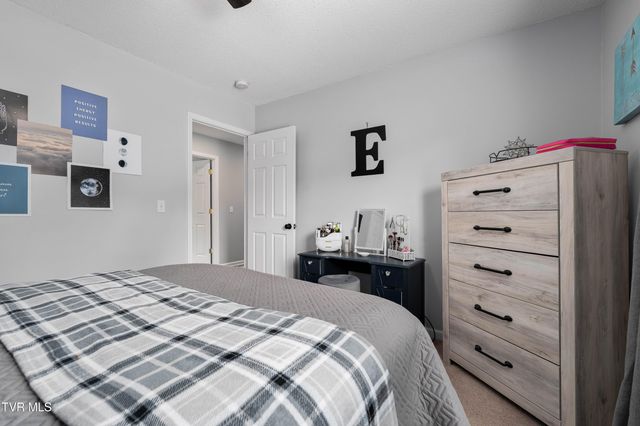 2904 Muskett Drive, Johnson City, TN 37604