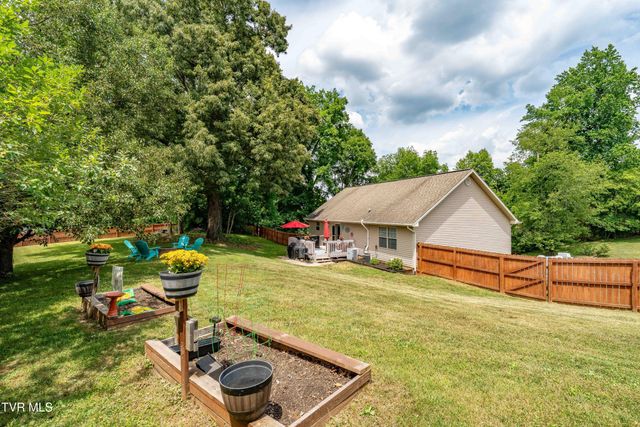 2904 Muskett Drive, Johnson City, TN 37604