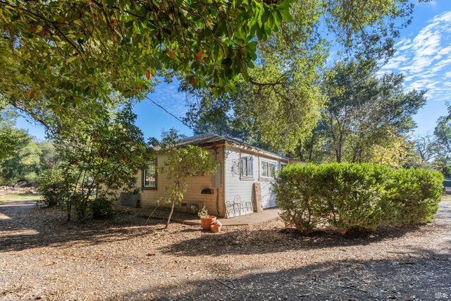 18350 Sierra Dr, Sonoma, CA 95476