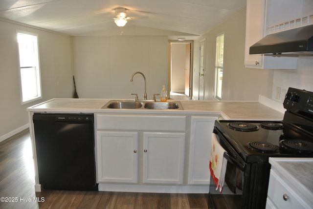 670 Straits Road, Gloucester, NC 28528