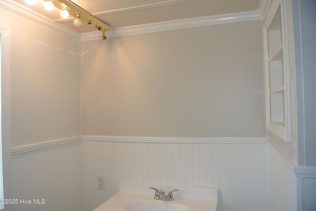 670 Straits Road, Gloucester, NC 28528