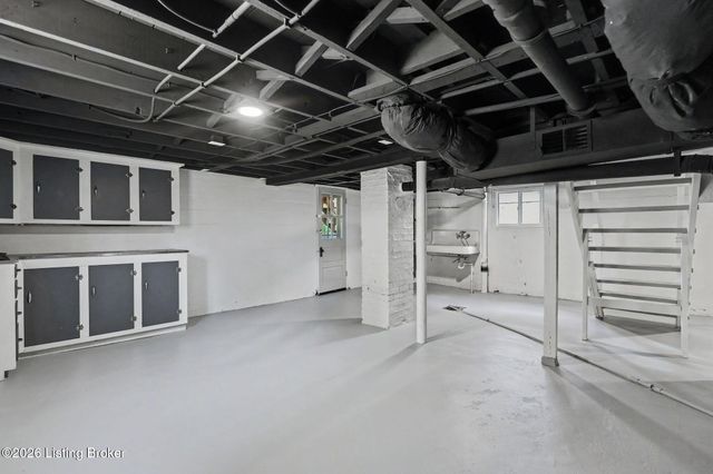 1212 Delor Ave, Louisville, KY 40217