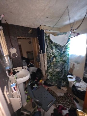 1208 Elm Street, Rochester, IN 46975