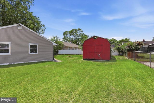 434 FLANDERS RD, Bellmawr, NJ 08031