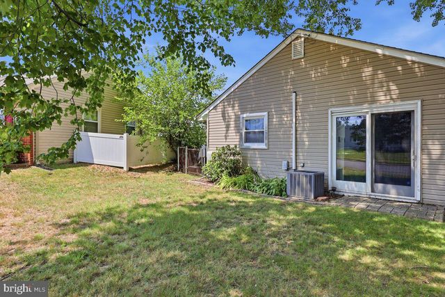 434 FLANDERS RD, Bellmawr, NJ 08031