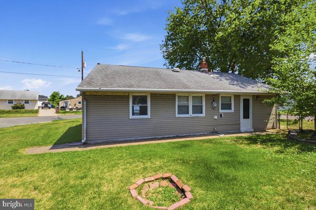 434 FLANDERS RD, Bellmawr, NJ 08031