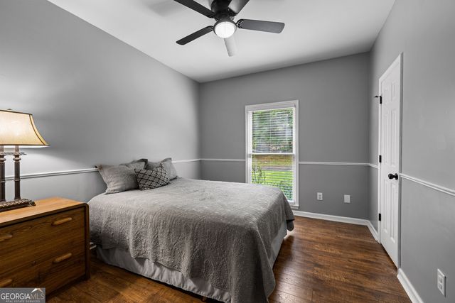280 Waters Edge Lane, Newnan, GA 30263