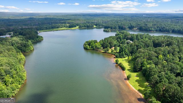 280 Waters Edge Lane, Newnan, GA 30263