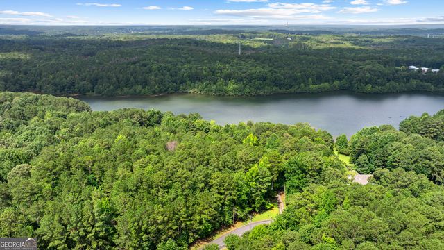 280 Waters Edge Lane, Newnan, GA 30263