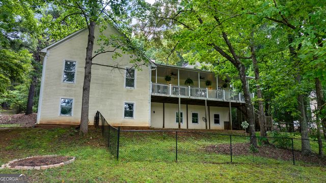 280 Waters Edge Lane, Newnan, GA 30263