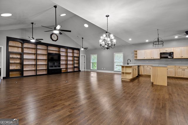 280 Waters Edge Lane, Newnan, GA 30263
