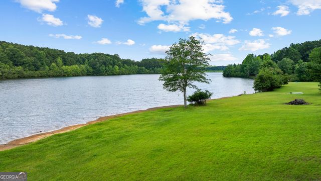 280 Waters Edge Lane, Newnan, GA 30263