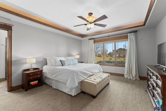 9005 E Torrey Pine Cir Circle, Sioux Falls, SD 57110