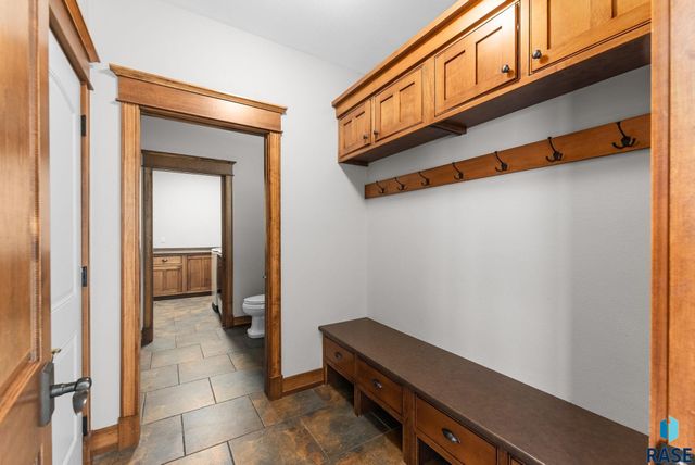 9005 E Torrey Pine Cir Circle, Sioux Falls, SD 57110