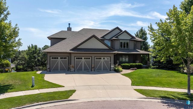 9005 E Torrey Pine Cir Circle, Sioux Falls, SD 57110