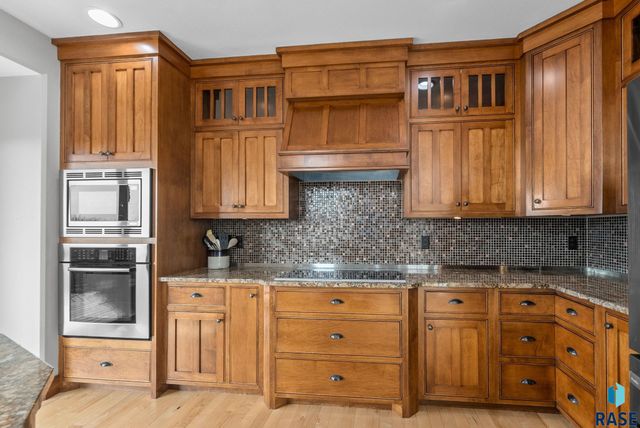 9005 E Torrey Pine Cir Circle, Sioux Falls, SD 57110