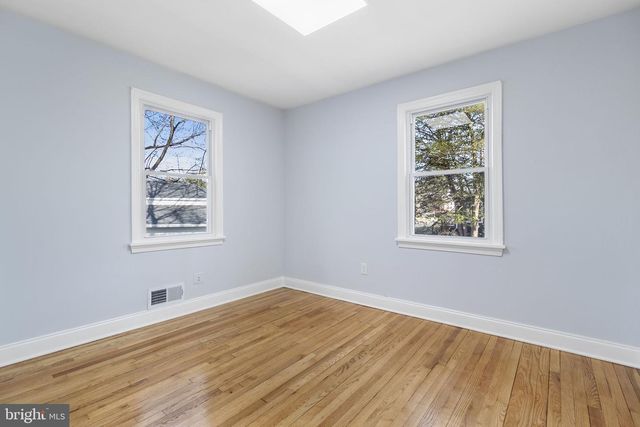 3010 ROGERS DR, Falls Church, VA 22042