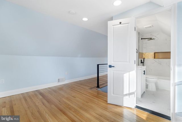 3010 ROGERS DR, Falls Church, VA 22042