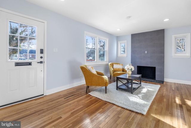 3010 ROGERS DR, Falls Church, VA 22042