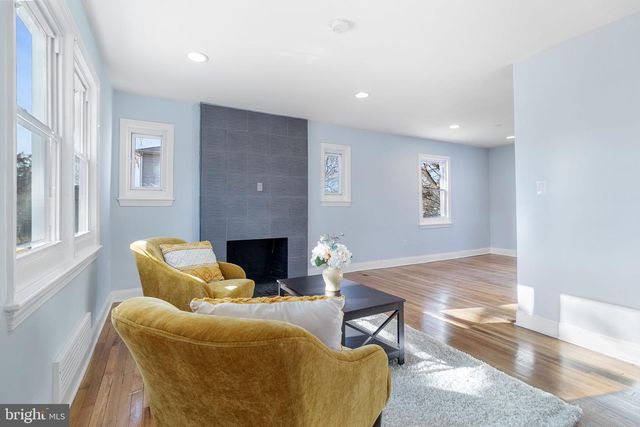 3010 ROGERS DR, Falls Church, VA 22042