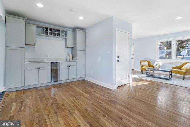 3010 ROGERS DR, Falls Church, VA 22042