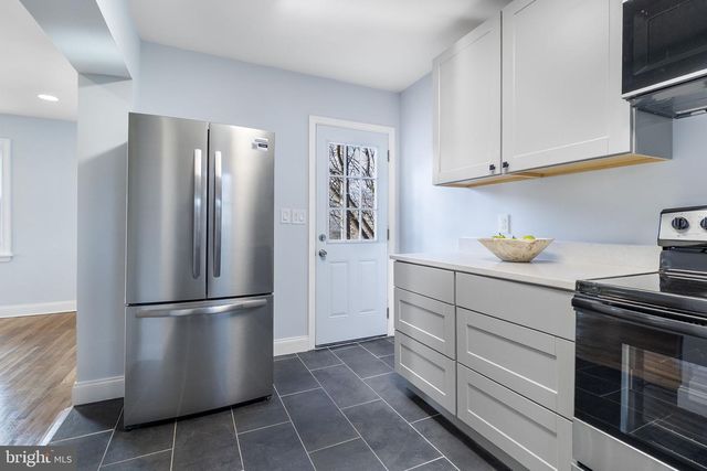 3010 ROGERS DR, Falls Church, VA 22042