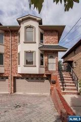 461 BB Lawn Avenue B, Palisades Park, NJ 07650