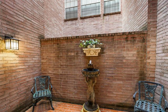 26 Stalynn Lane, Houston, TX 77027