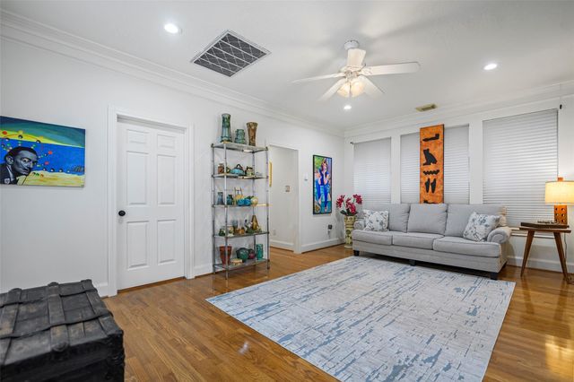 26 Stalynn Lane, Houston, TX 77027