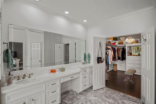 26 Stalynn Lane, Houston, TX 77027