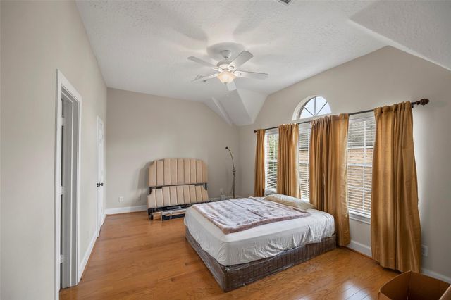 26 Stalynn Lane, Houston, TX 77027