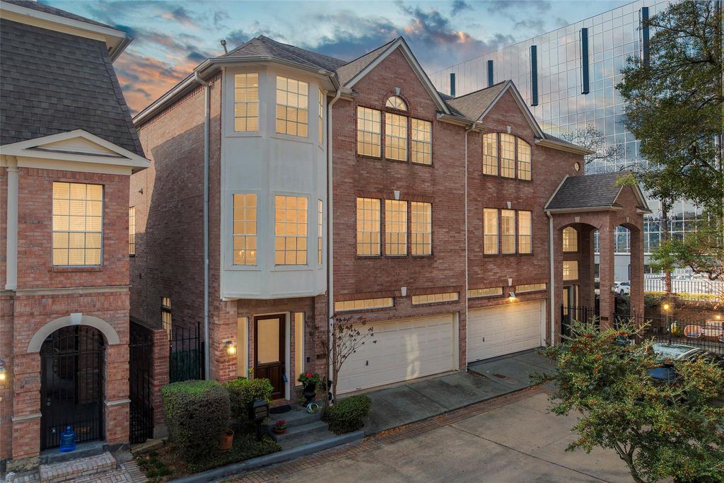 26 Stalynn Lane, Houston, TX 77027