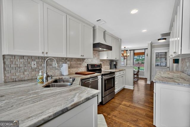 178 W River Bend Drive, Eatonton, GA 31024