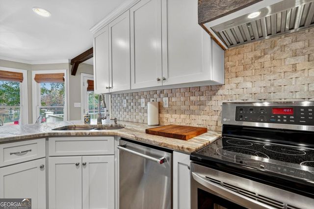 178 W River Bend Drive, Eatonton, GA 31024