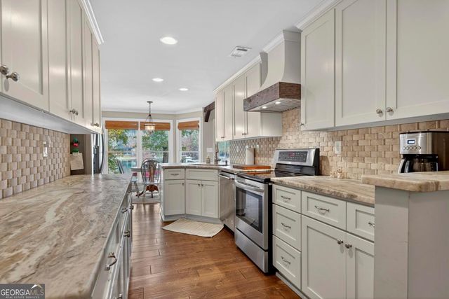 178 W River Bend Drive, Eatonton, GA 31024