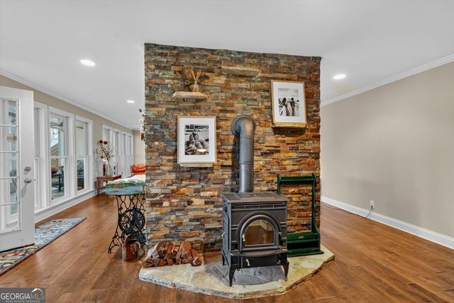 178 W River Bend Drive, Eatonton, GA 31024