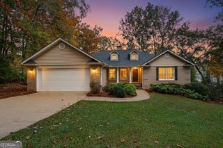 178 W River Bend Drive, Eatonton, GA 31024
