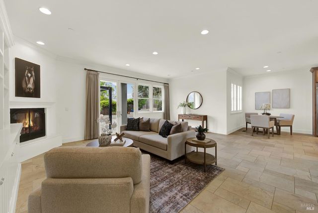 213 Cardwell Ct, Napa, CA 94559